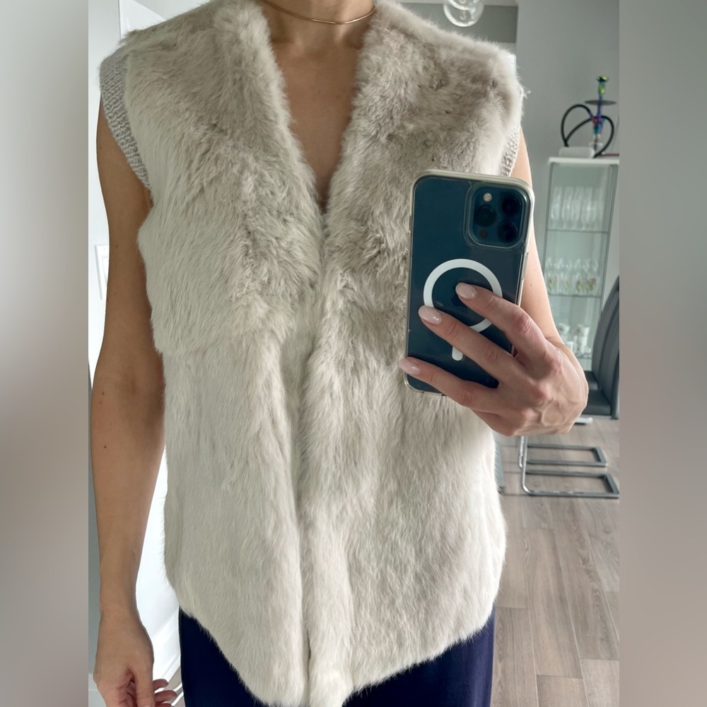 C’N’C Wool Knitted and Fur Vest - Picture 8 of 9